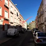 Sunny In A Typical Neighborhood Διαμέρισμα *