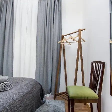 Sunny In A Typical Neighborhood Апартаменты